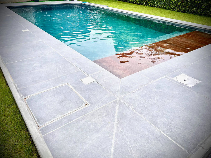 36_Accueil_AQUAPOOLS et spas_Piscines_beton_Lille_Valenciennes_Tournai_Bondues_France_Belgique
